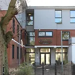 Duenenhaus 6 *